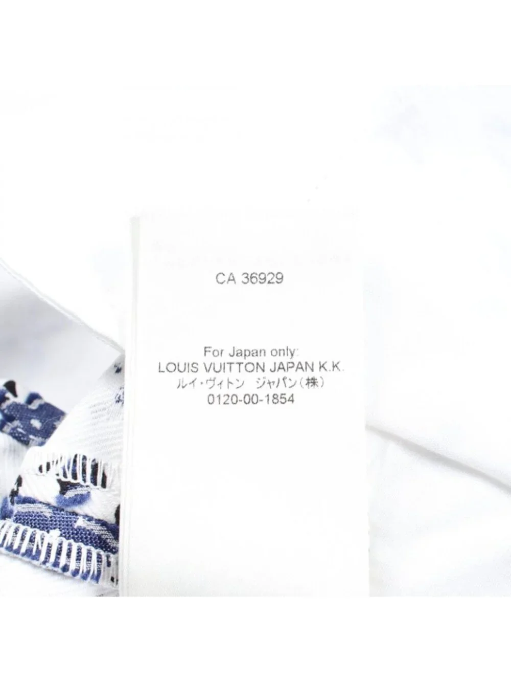 Louis Vuitton slight signs
