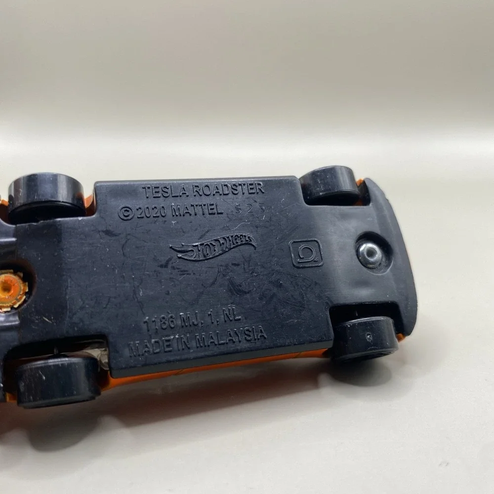 Hot Wheels 2020 Tesla Roadster Orange Diecast Loose‎ Car