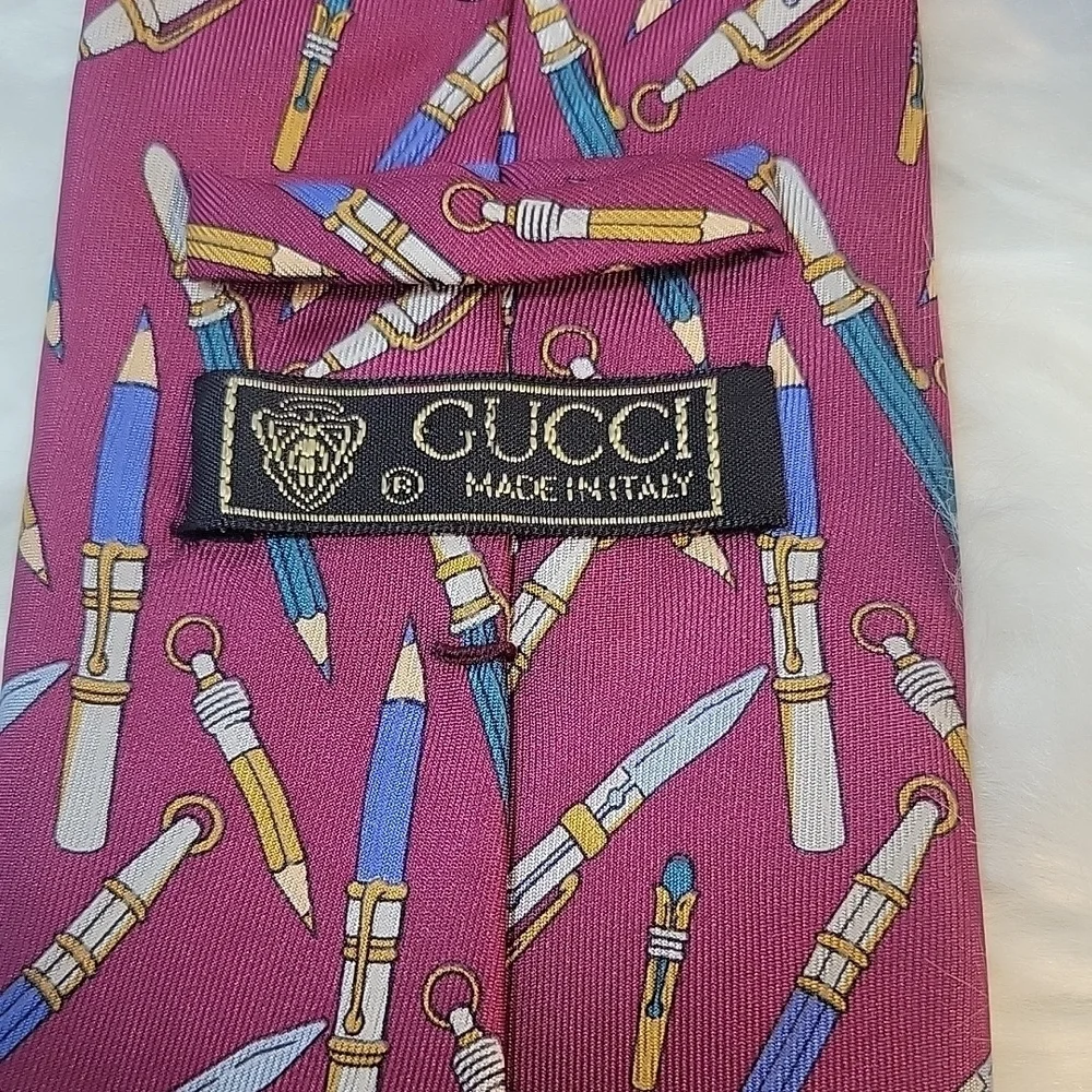 Gucci unique burgundy