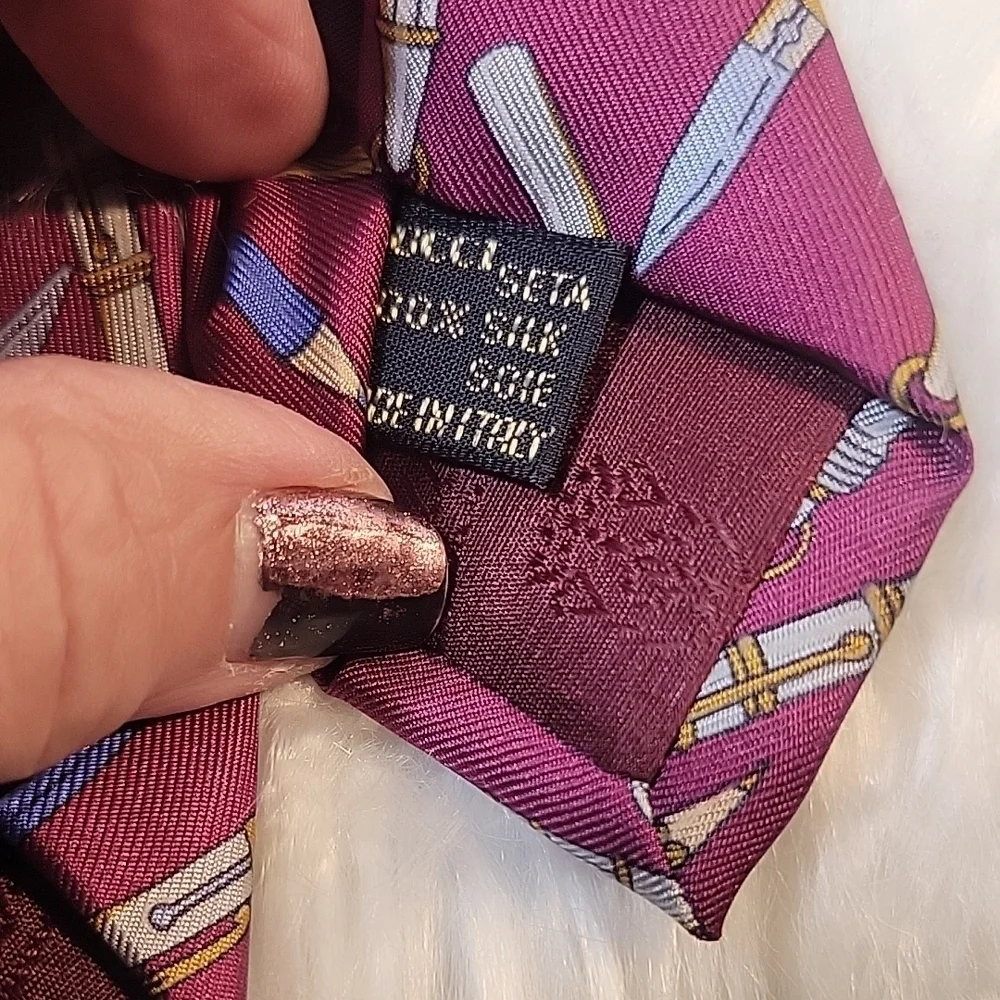 Gucci unique burgundy