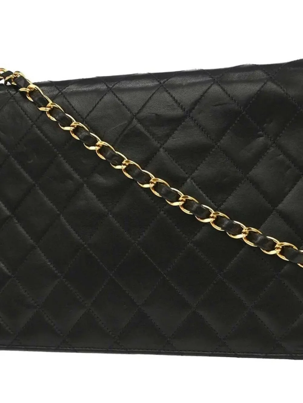 CHANEL outside 	ab