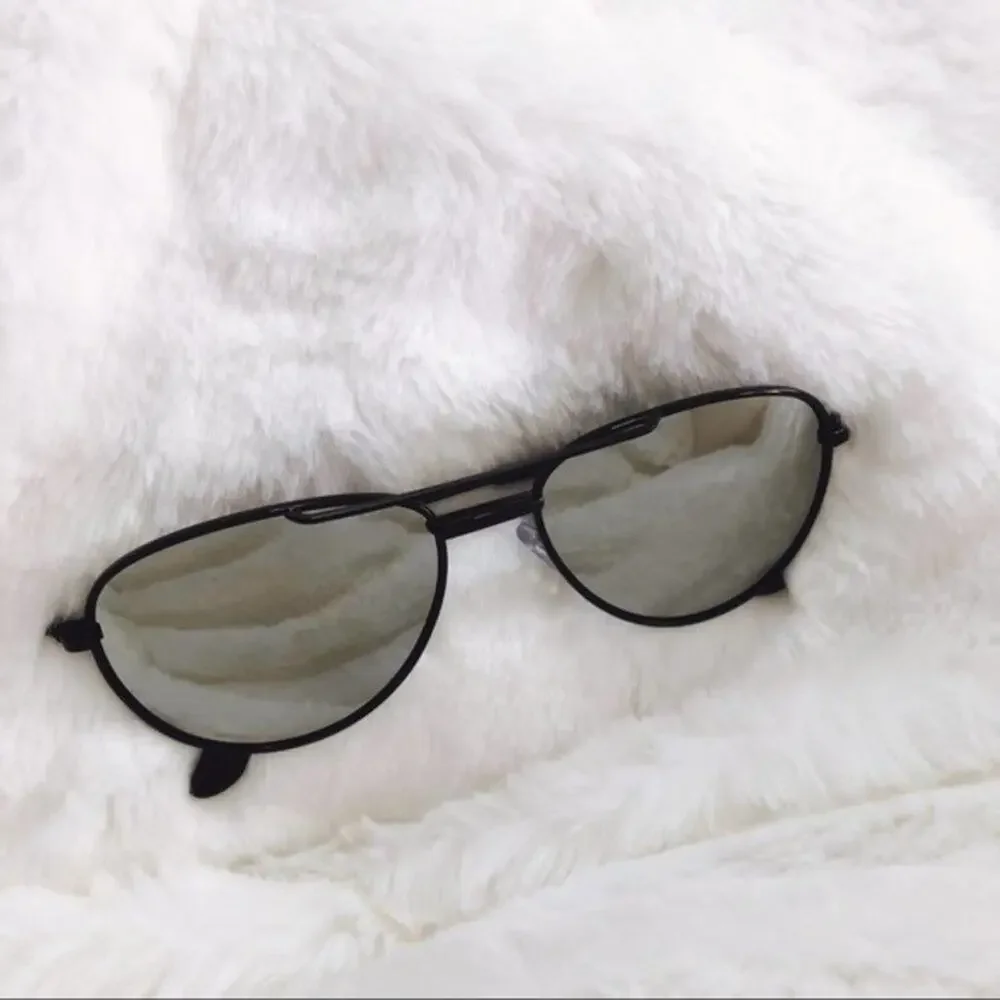 Remy Black Mirrored Aviator Sunglasses
