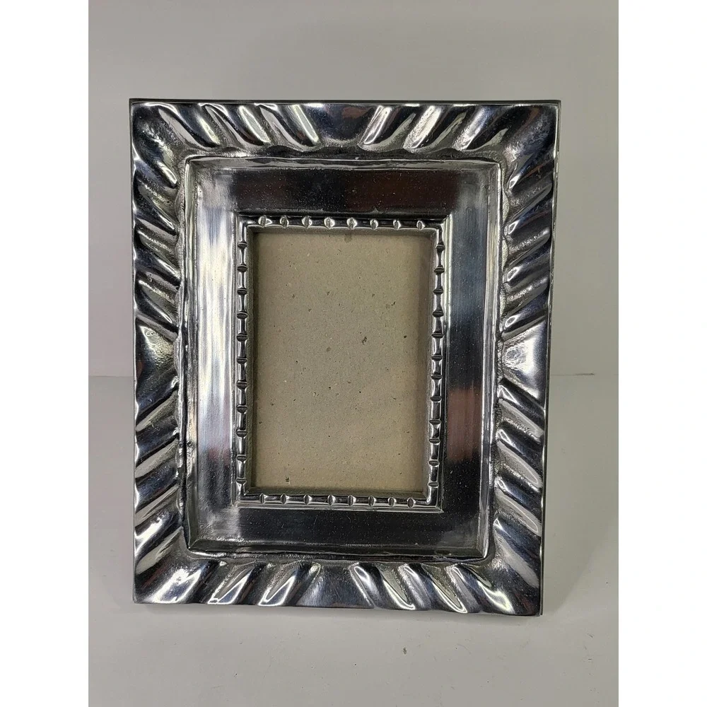 N/A ornate silver