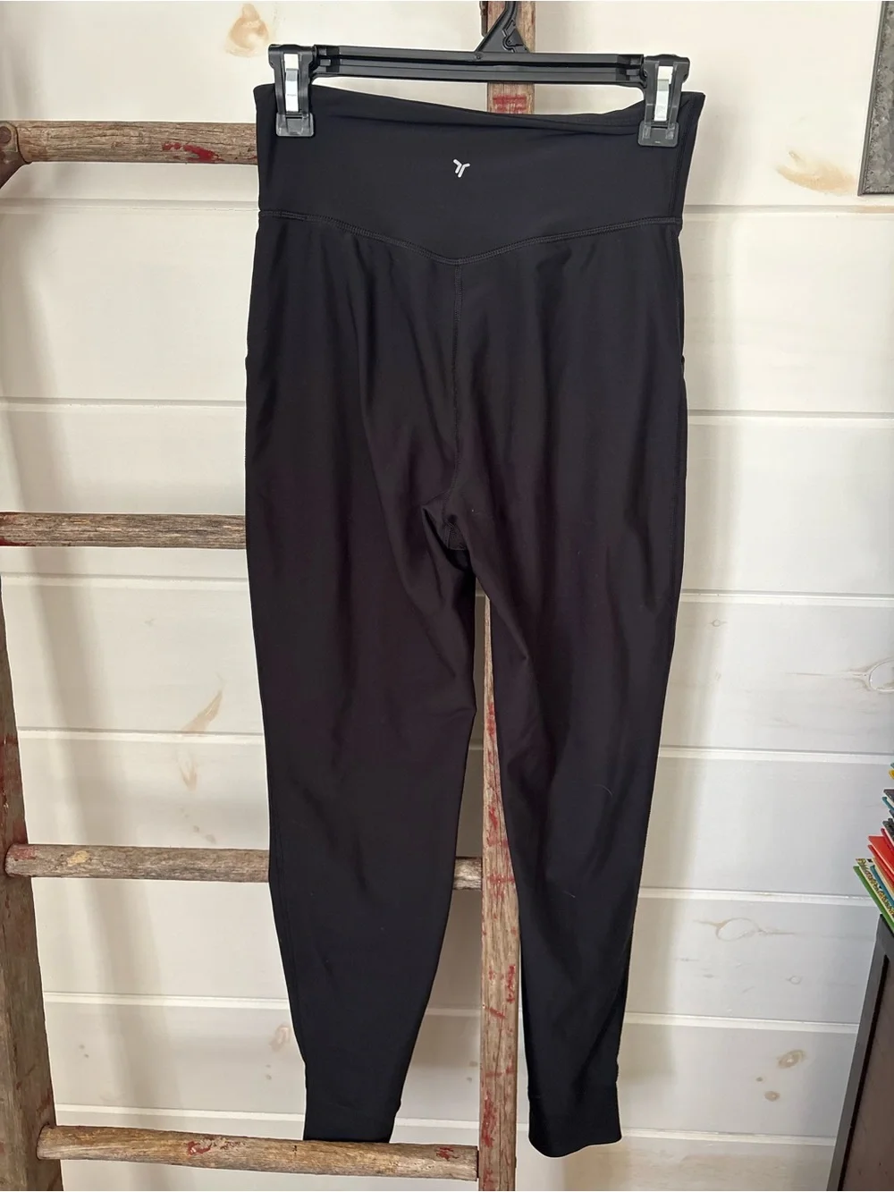 Old Navy Black High-Waist Jogger Pants with Side Pockets