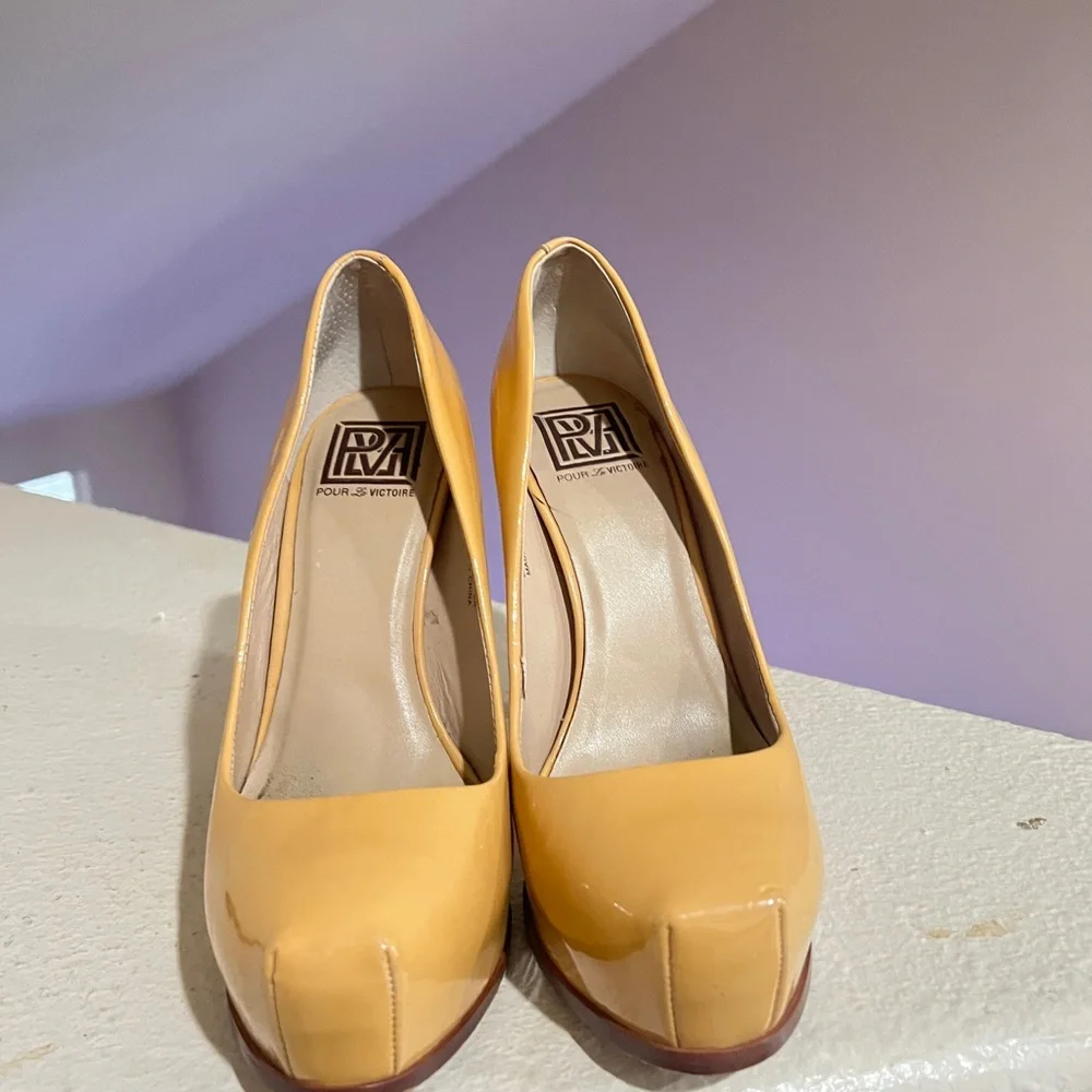 POUR LA VICTOIRE GENUINE PATENT‎ LEATHER Nude Irina Platform Pump Shoes 7.5
