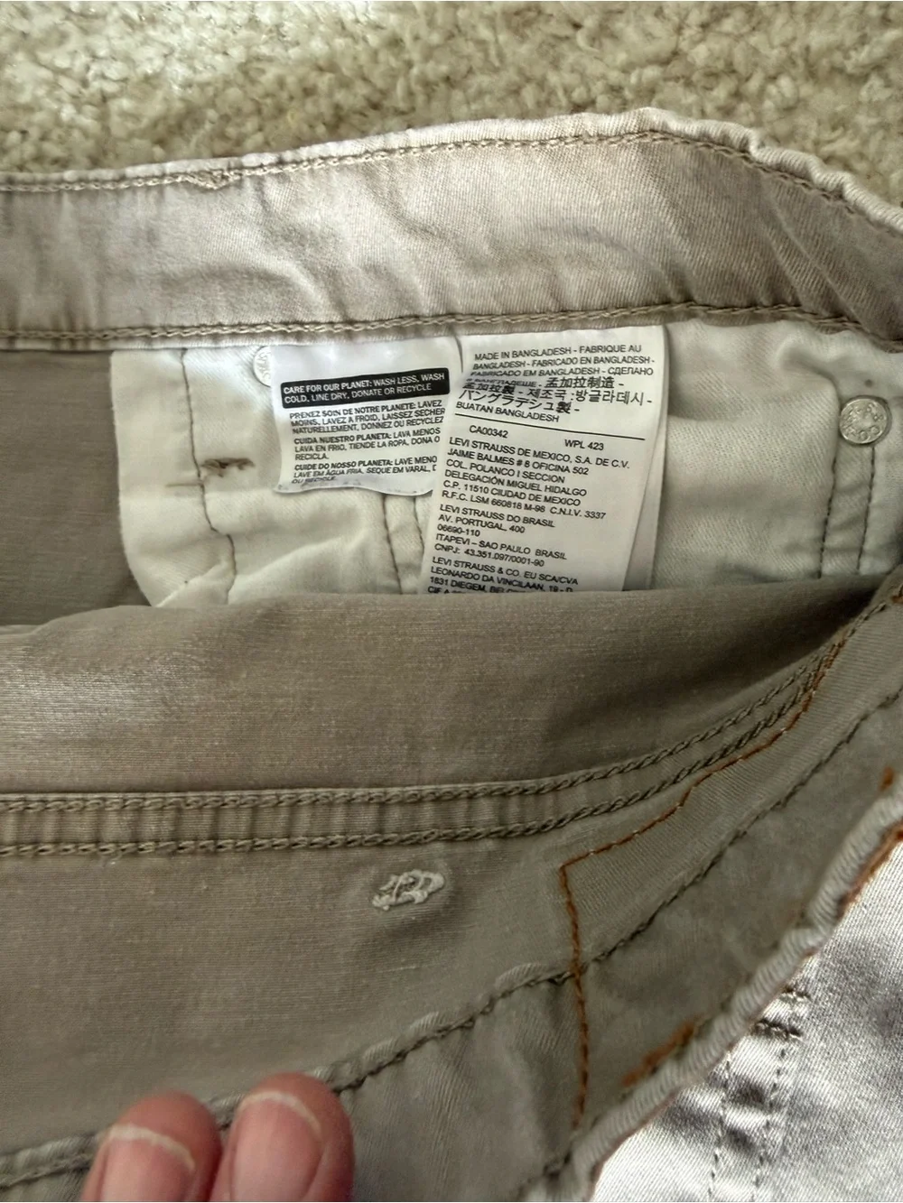 Levi's Men's Chino Pants in Light Gray-Taupe