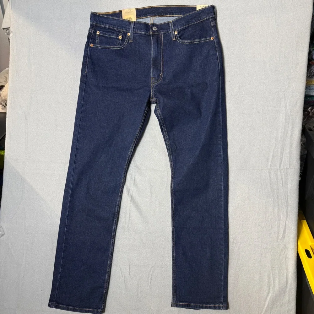 Levis that zip clean