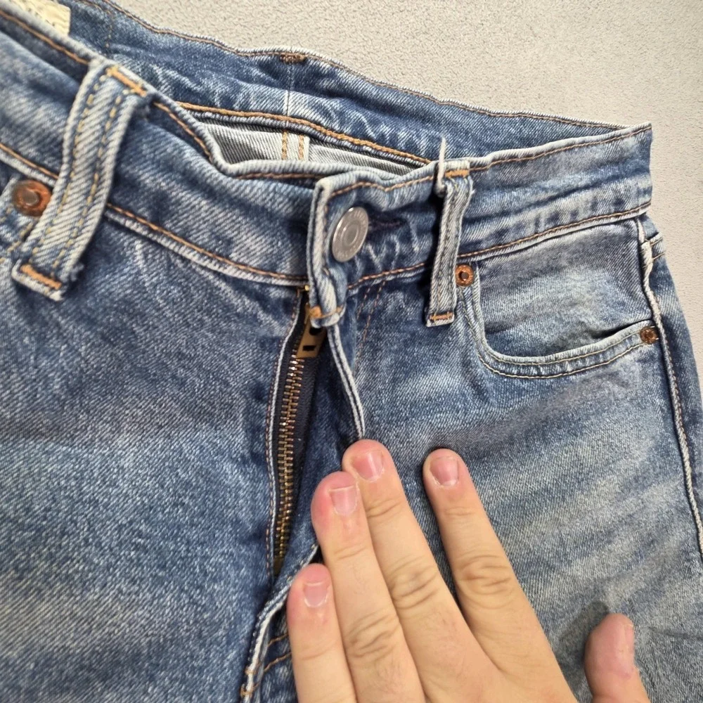 Levis important sizing