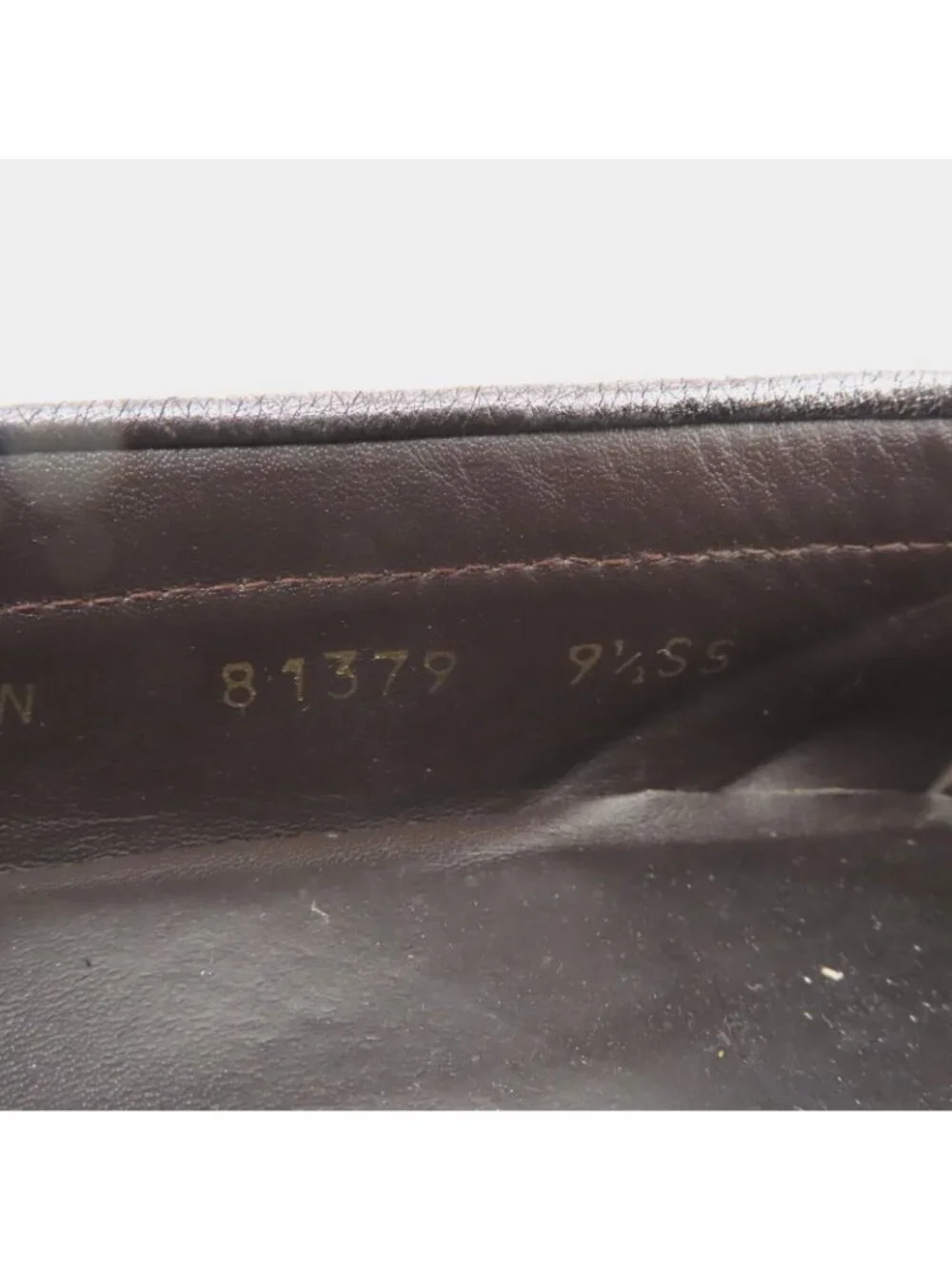 Stuart Weitzman wear item free