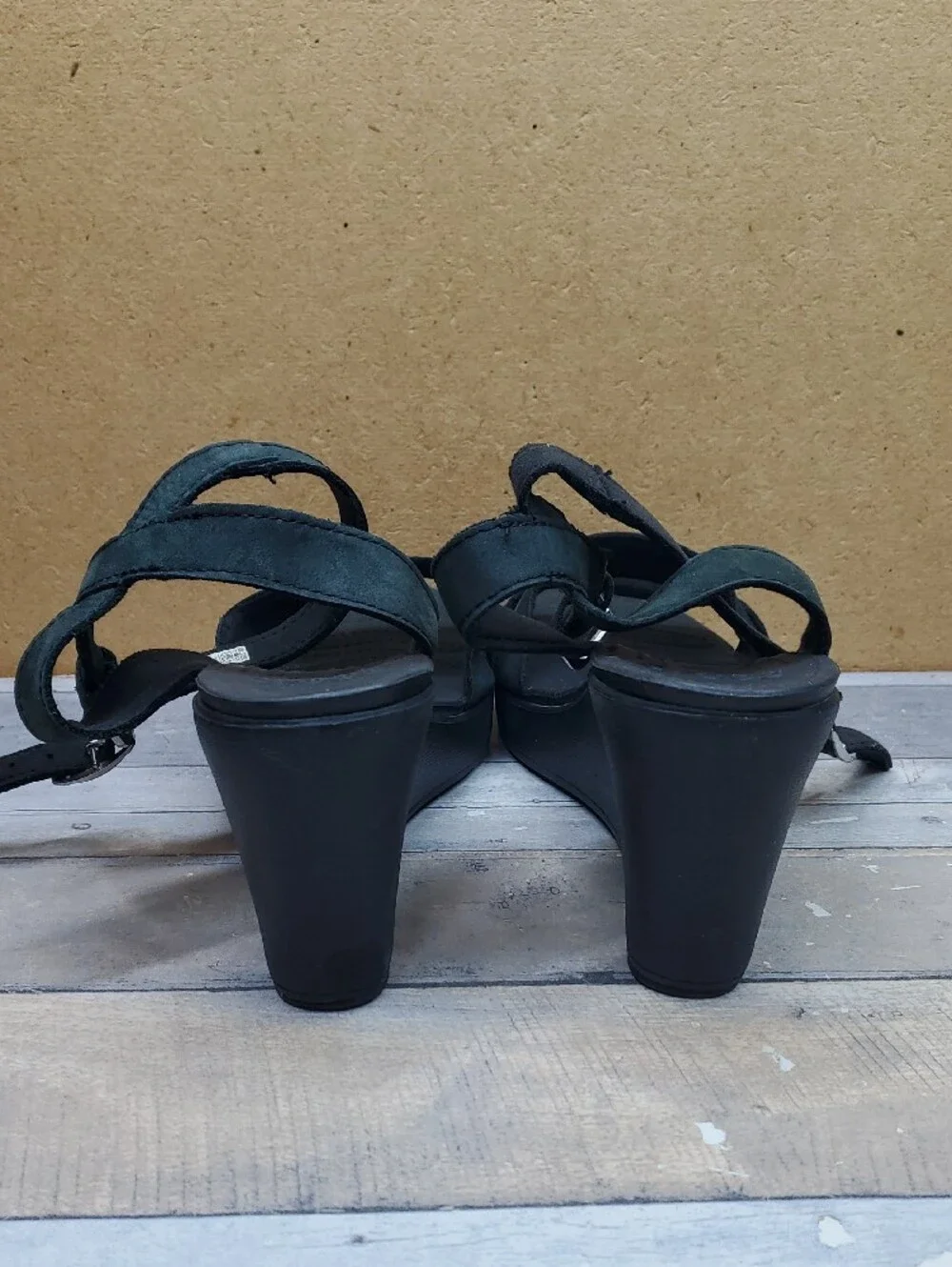 CROCS women leigh