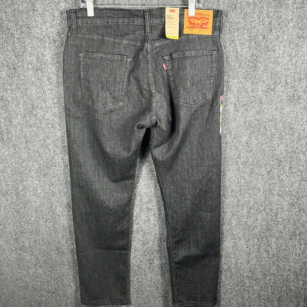 Levis fits 35x30