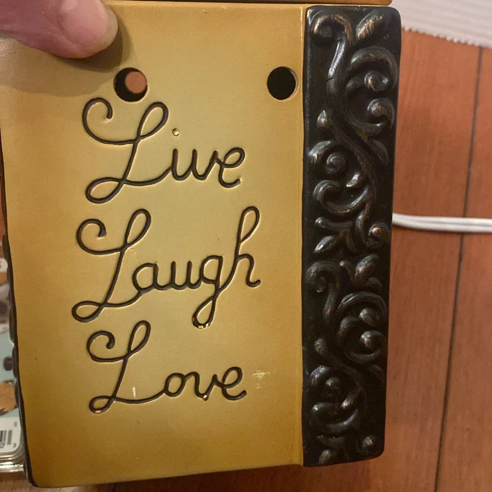 Live Laugh Love ceramic electric wax warmer works