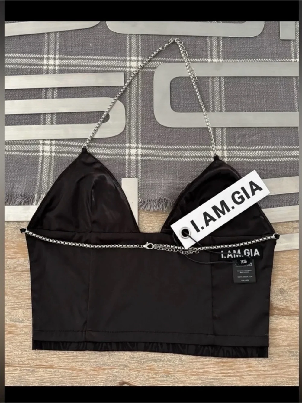 I.AM.GIA sleek black