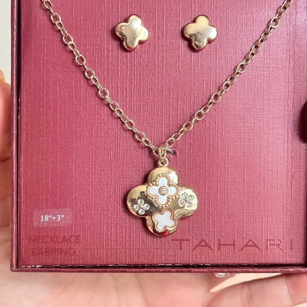 Tahari chic floral