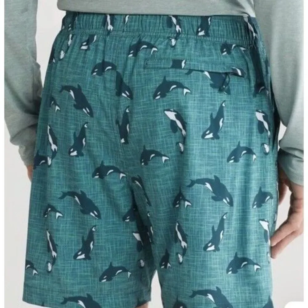 New $46 Eddie Bauer Volley Swim Trunks Shorts Men Green Orca Lined EMS4384 Large