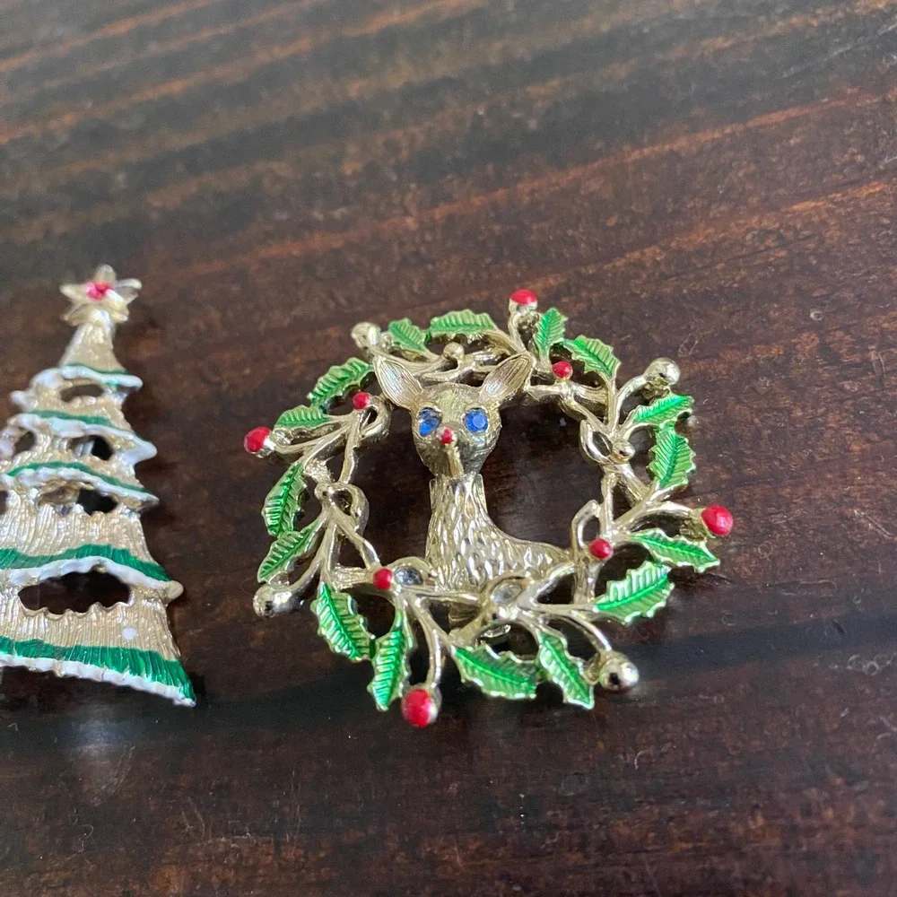 Vintage Christmas Brooch Set Gold Tone Enamel‎ Tree Reindeer Wreath Pins 2pc