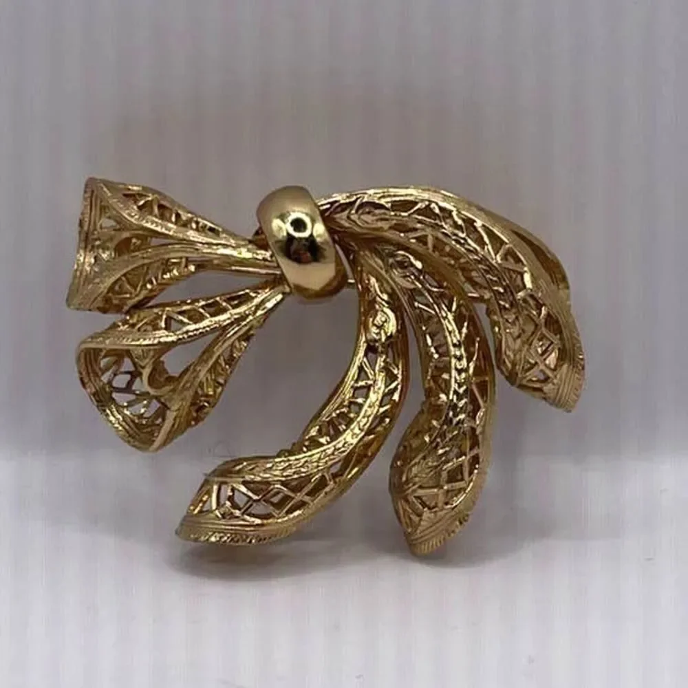 Vintage Corocraft‎ Filigree Gold Tone Bow Brooch Pin