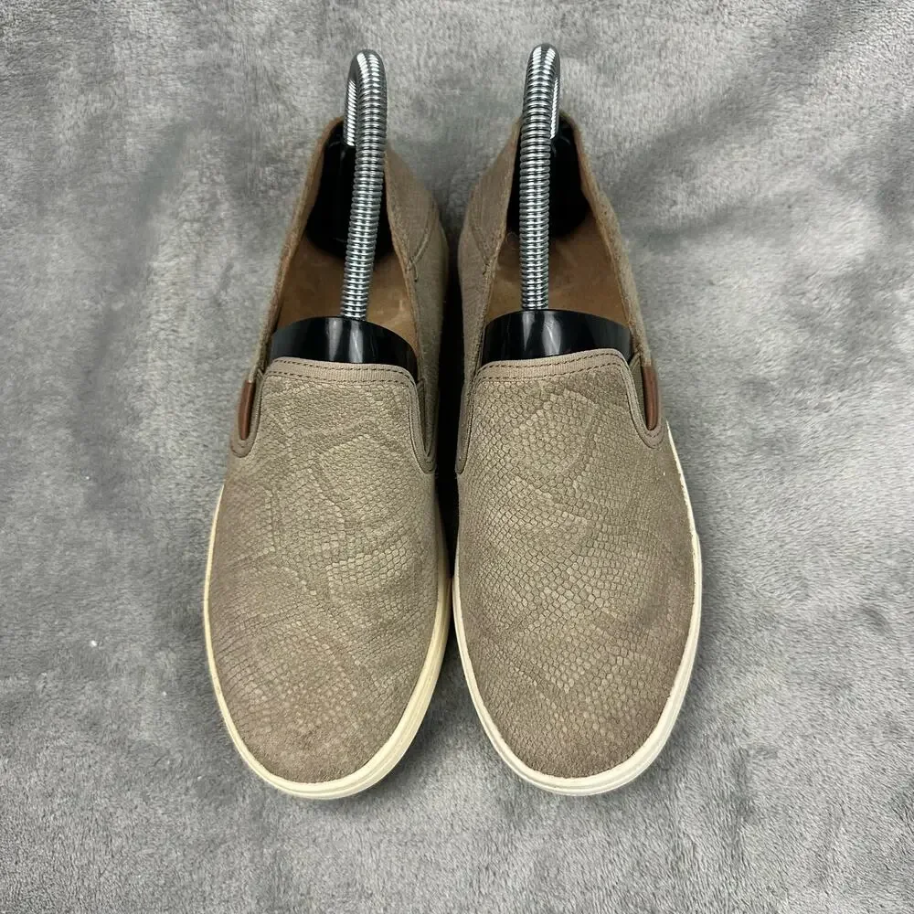 OluKai pehuea leather