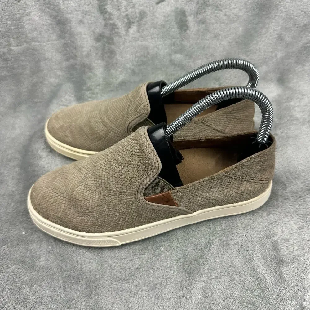OluKai pehuea leather