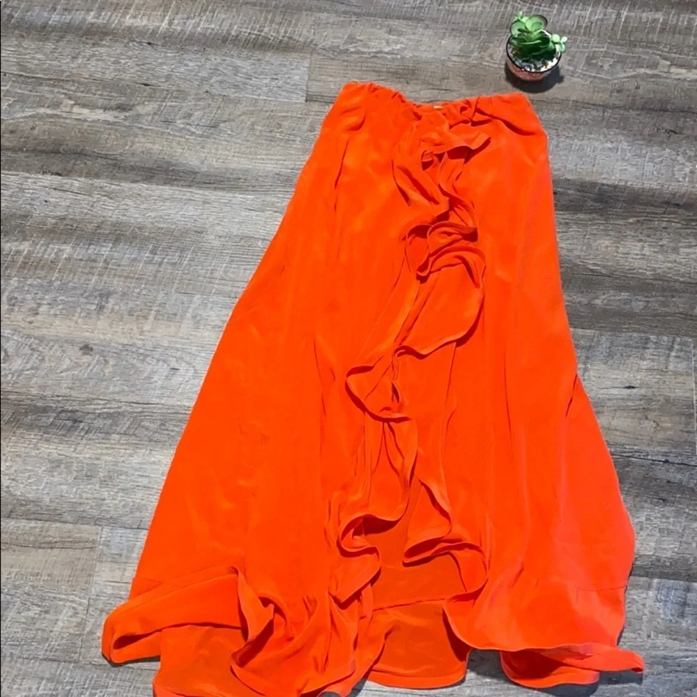 Alexis only worn