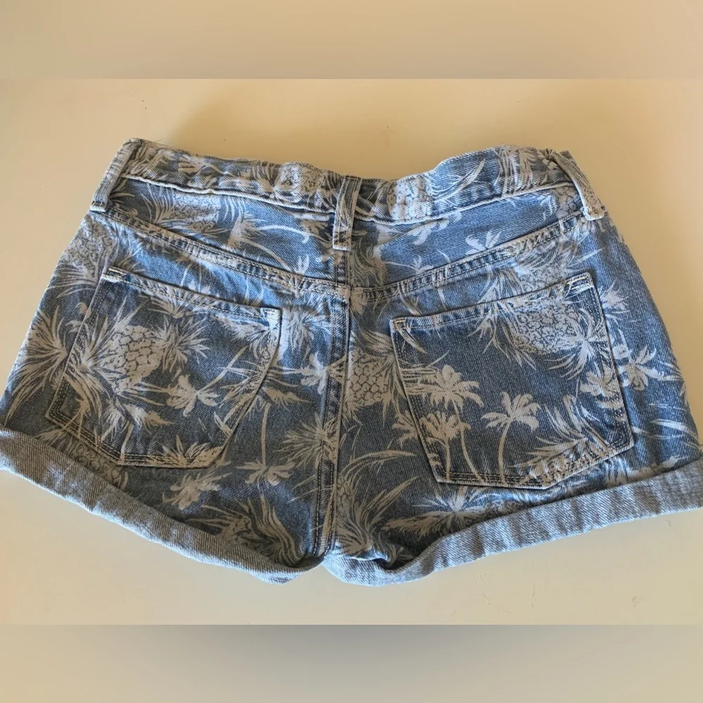 Old Navy fun pair