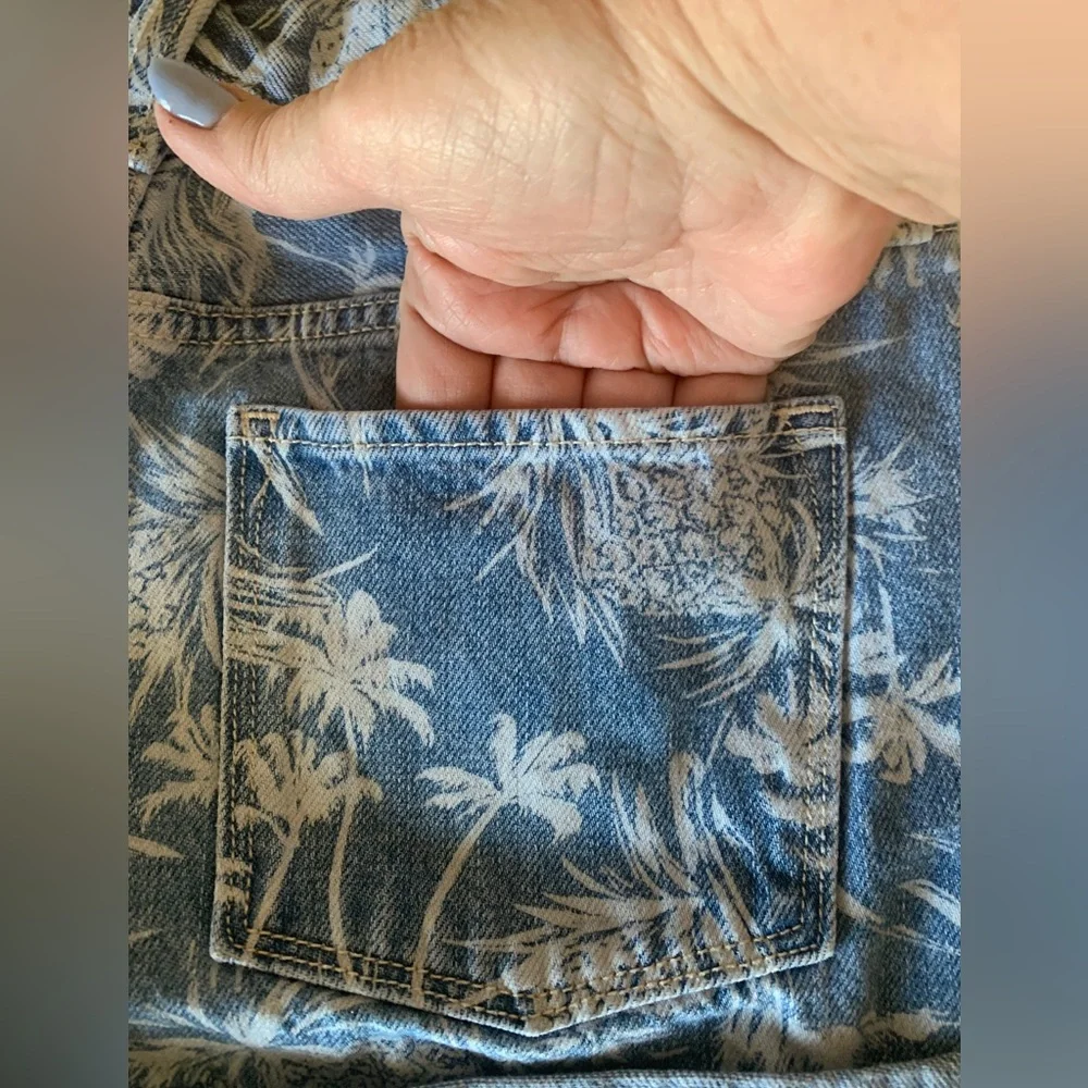 Old Navy fun pair