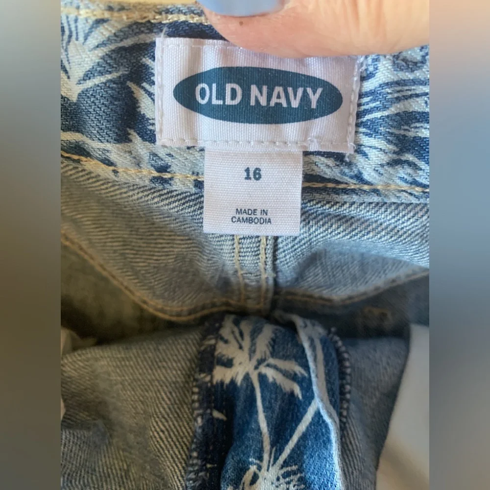 Old Navy fun pair