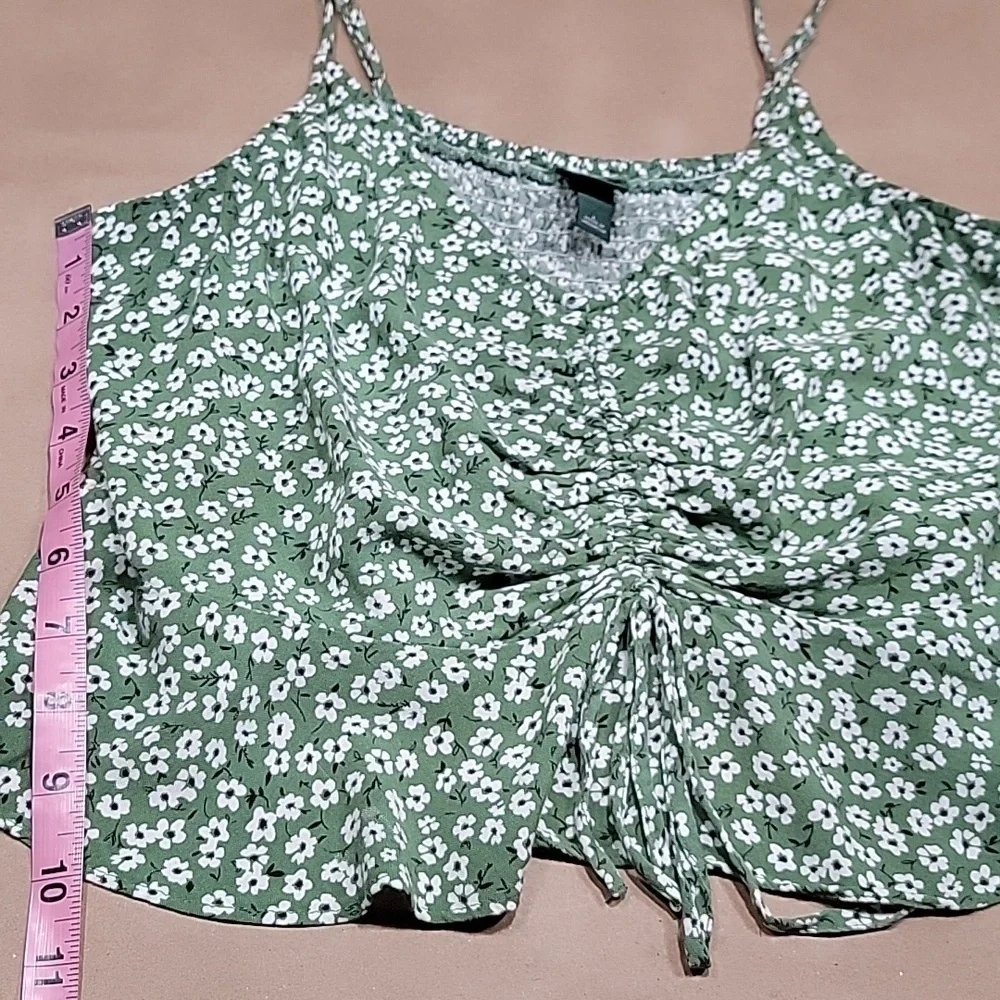 Wild Fable Size L Green Floral Cinch Front Crop Halter Top, Exc. Used Condition