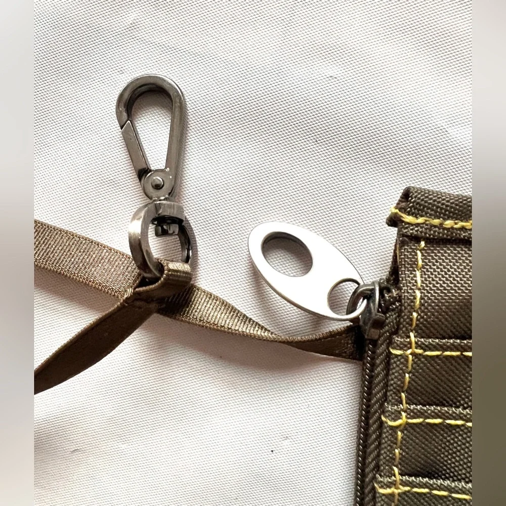 Mosey wristlet wallet