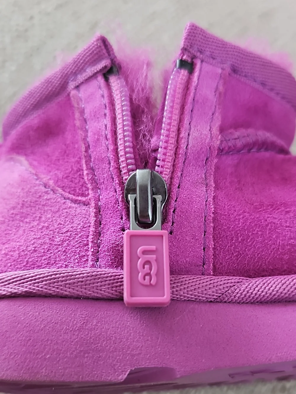 Uggs Ultra Mini Girls Pink Cozy Slip-On Winter Boots Size 7