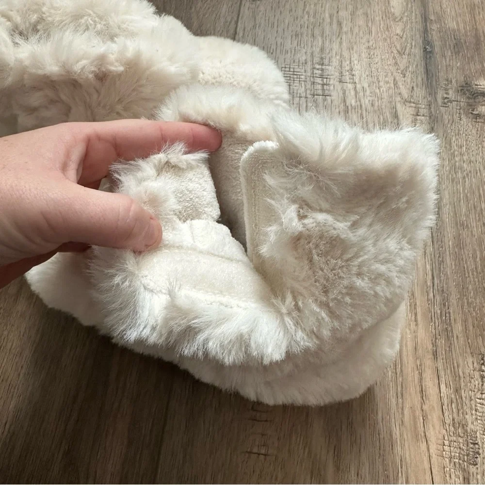 NWT! Cat & Jack Girl’s Booties, Slippers, Non-skid, Easy‎ On, Faux Fur, L 9/10