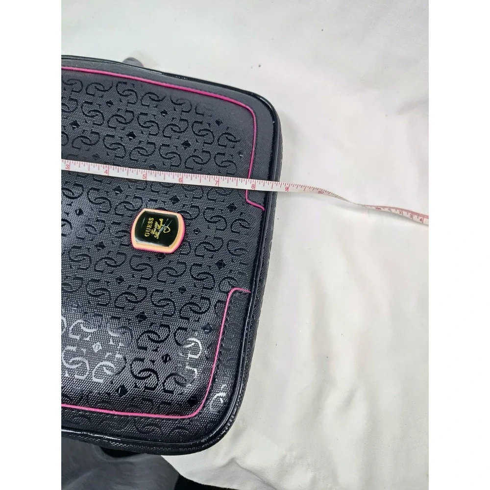 Guess description brand
