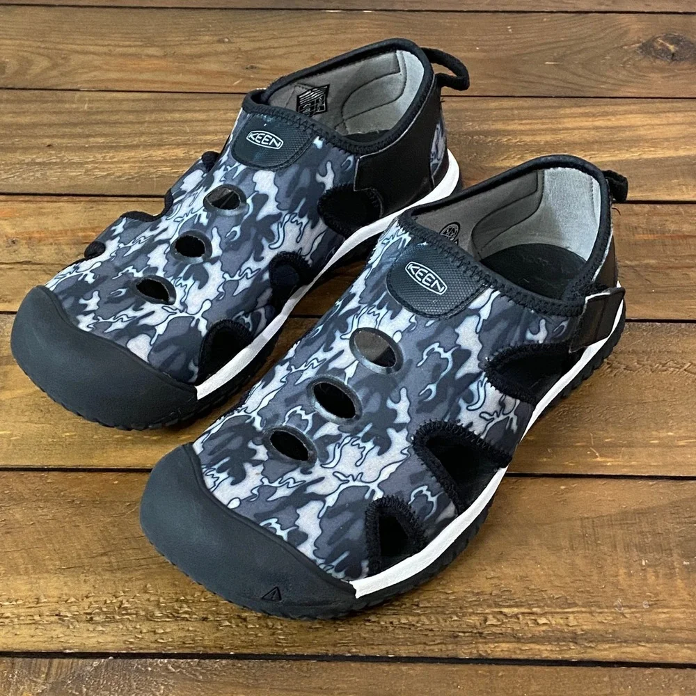 KEEN Kids Stingray Water Sandals Black Camo Youth Size 6 EU 38 1026052