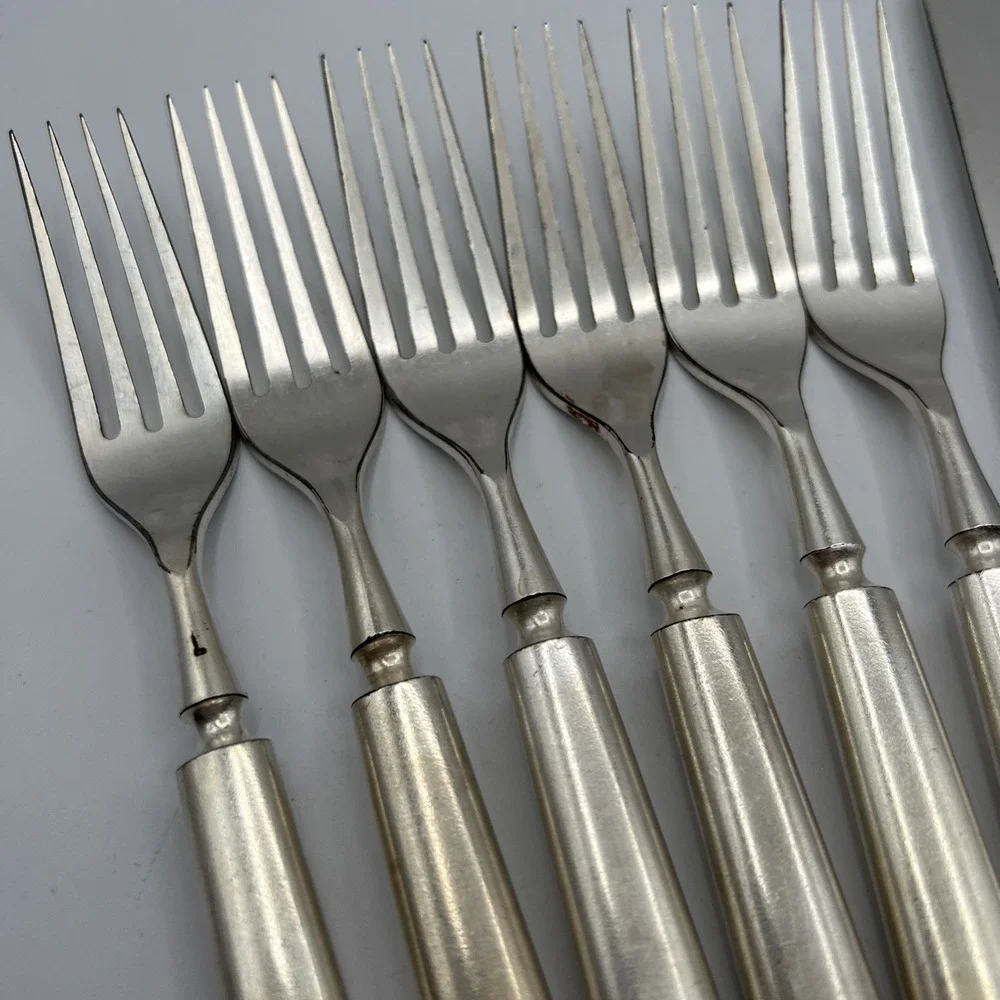 1847 Rogers Antique Meriden Britannia 12 Pc Forks Knives Flatware‎ Silver Plated