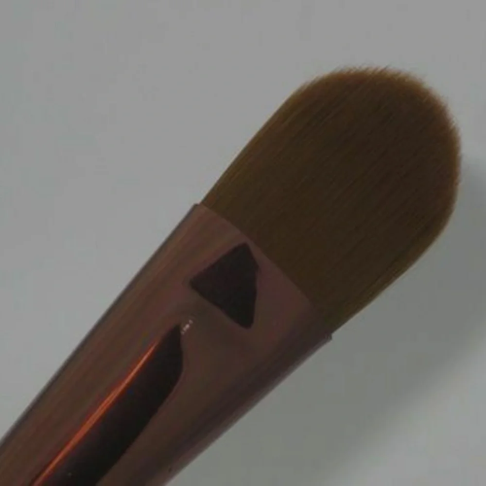 Josie Maran Foundation Brush / FULL SIZE / BRAND NEW