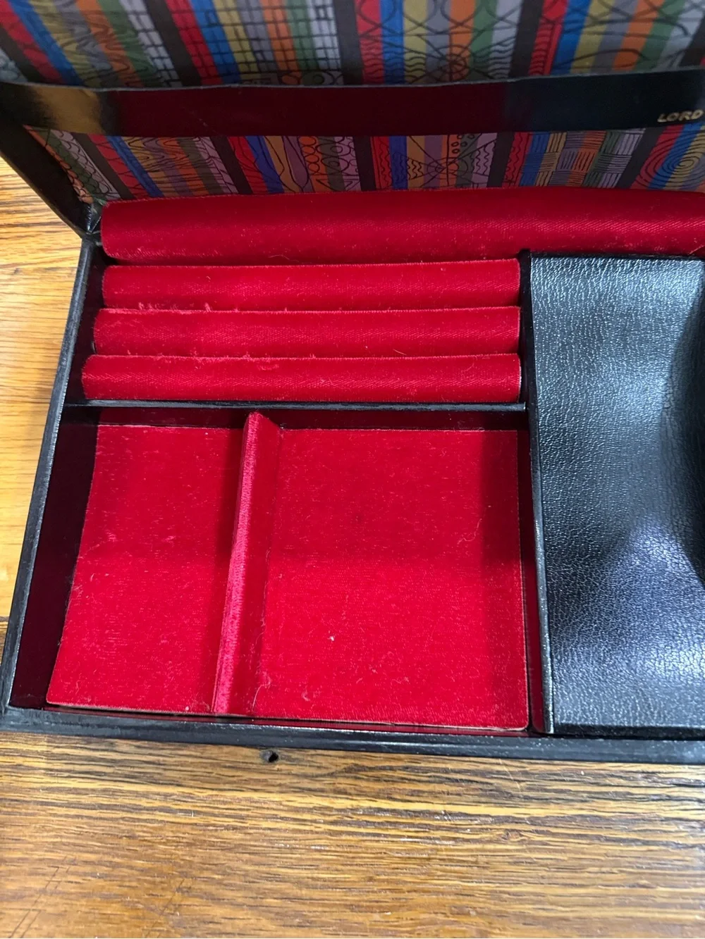Lord Buxton Black Leather Jewelry Box Red Velvet Lined Ring Case 25+