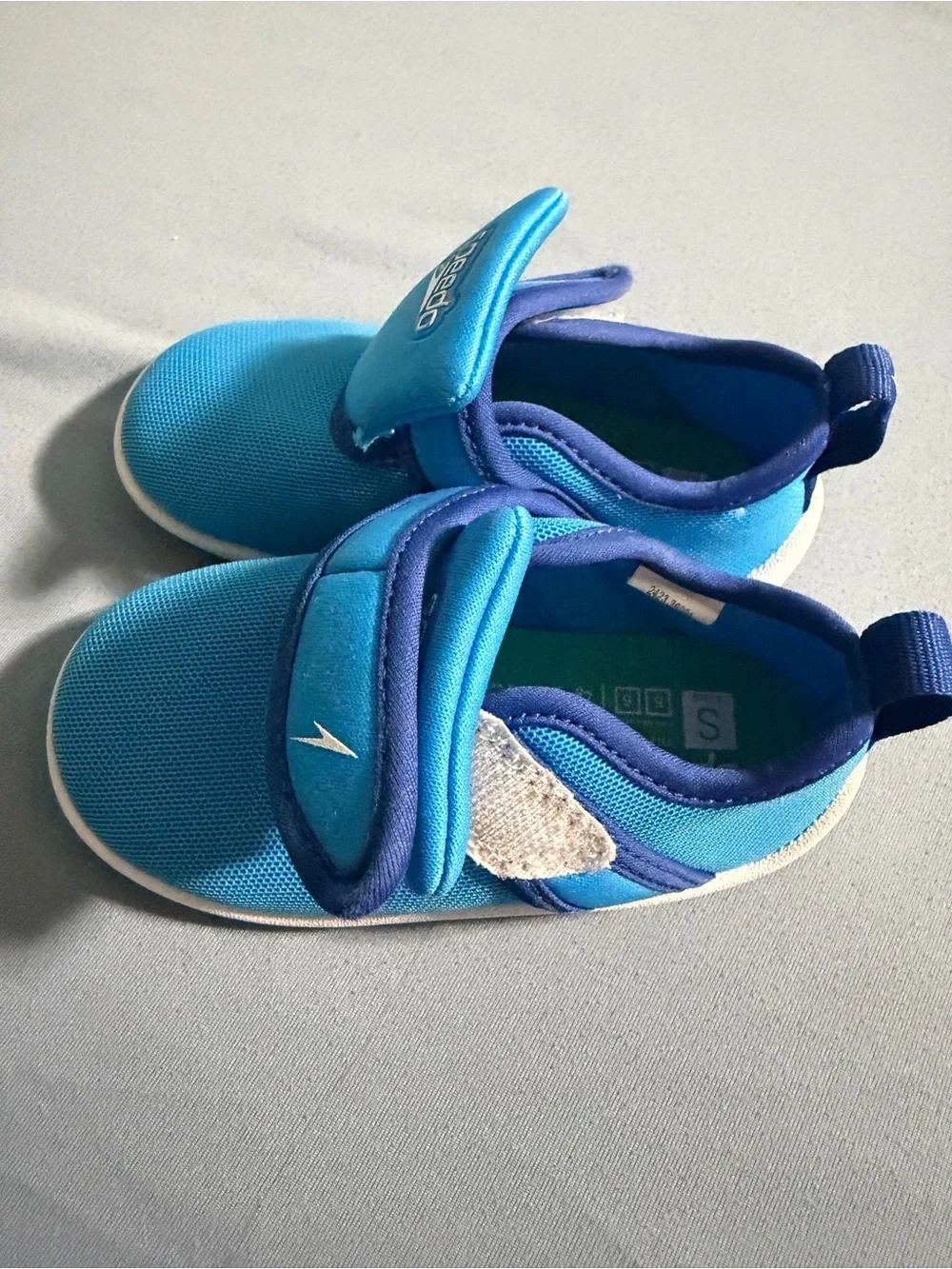 Speedo lightweight water