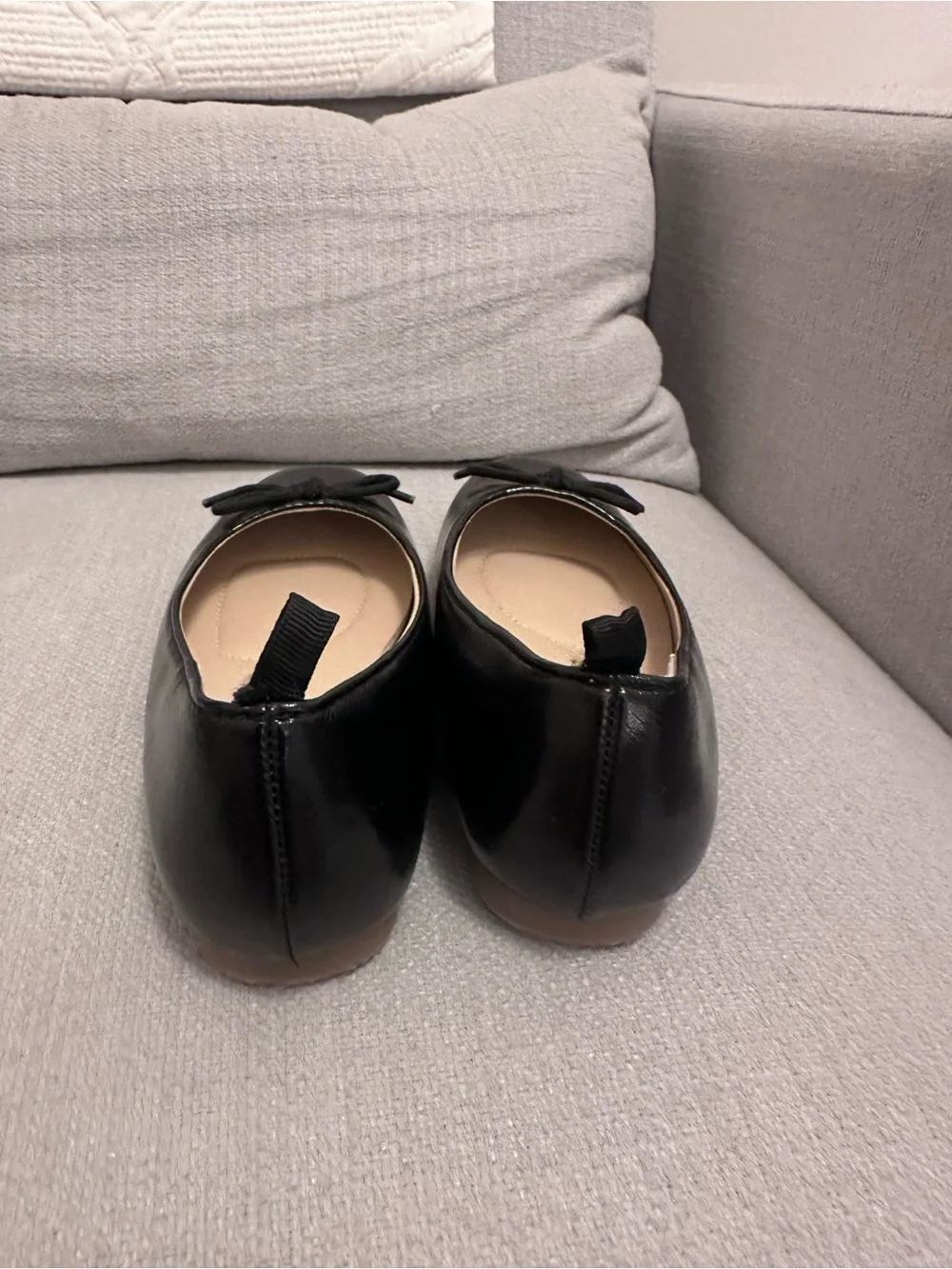 GAP Black Patent Girls' Ballet Flats with Bow - never worn!