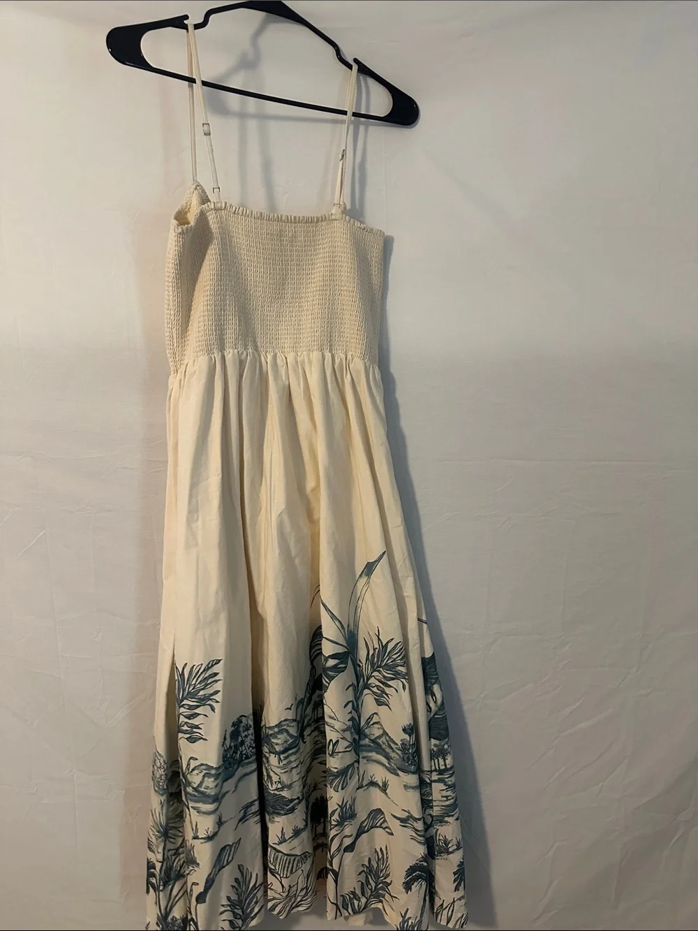 Abercrombie & Fitch lightweight cream