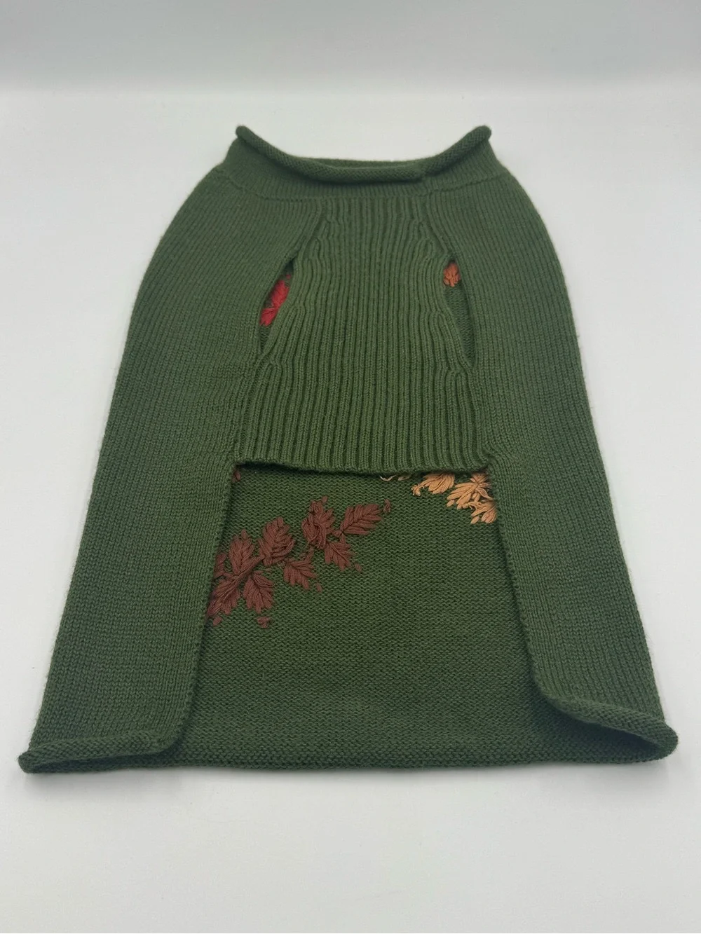 Vntg Woolrich for Target Green Dog Sweater with Autumn Leaf Embroidery Size L