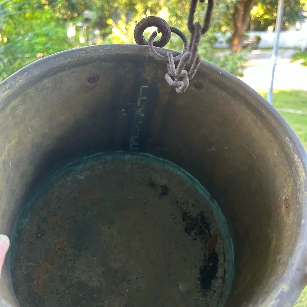 N/A heavy pot