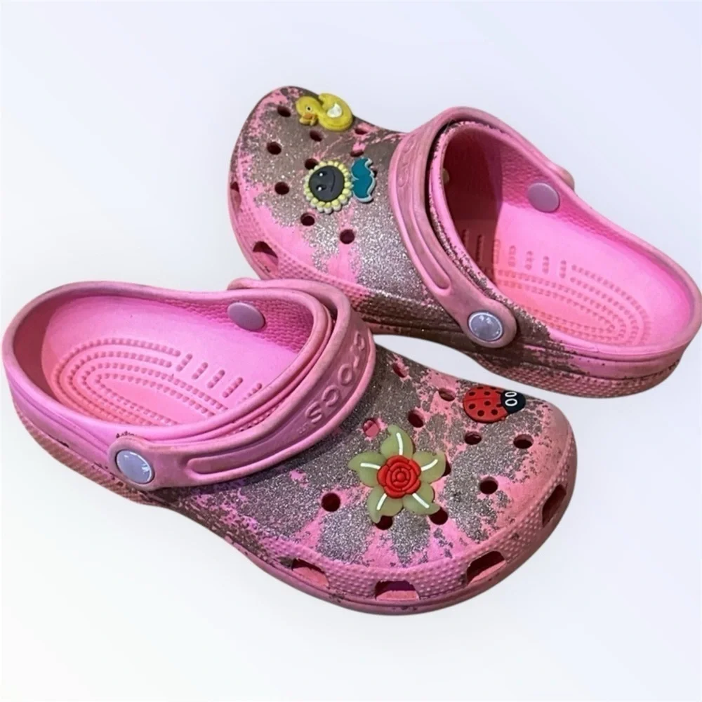 Crocs Kids Pink Clogs with Fun Charms J2 Glitter crocs
