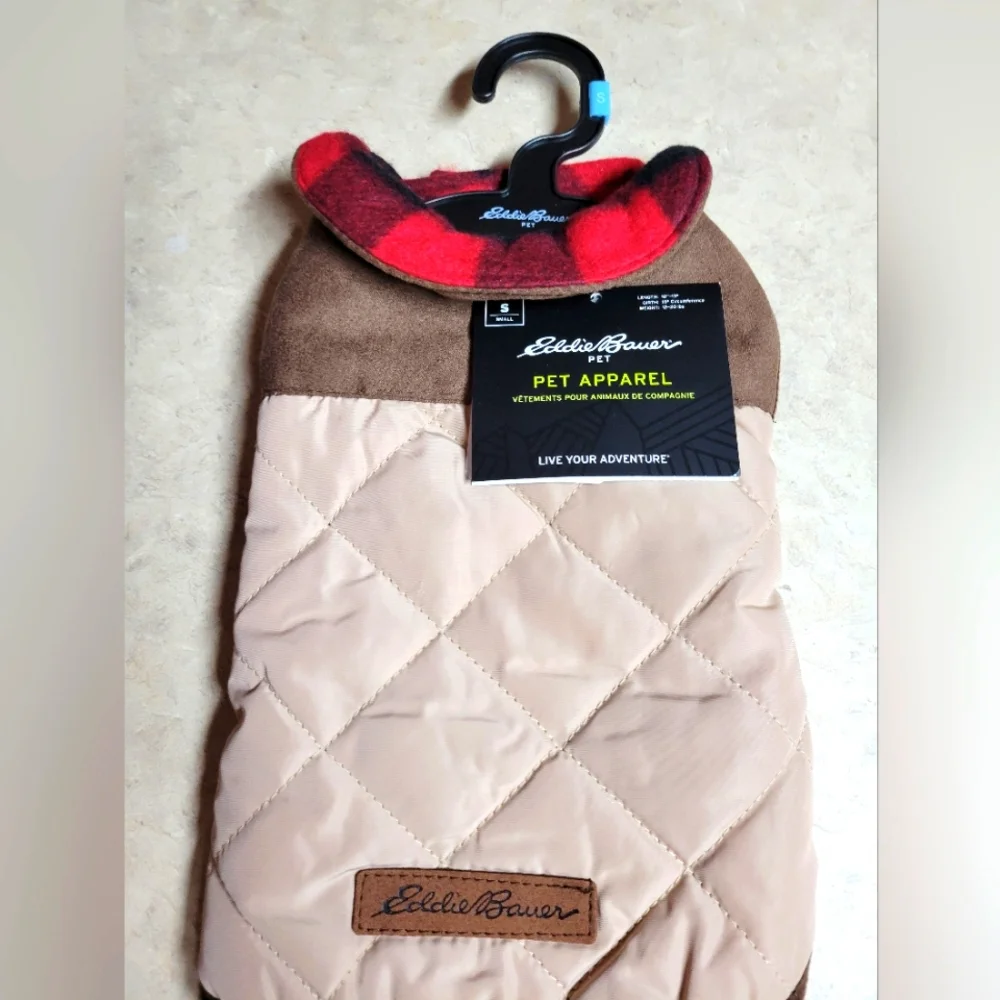 Eddie Bauer size small quilted fleece lined dog coat very cute