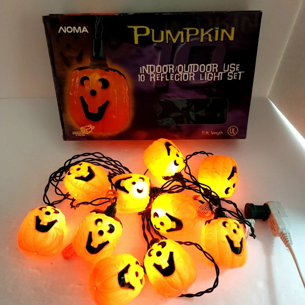 Nomadic Traders noma halloween