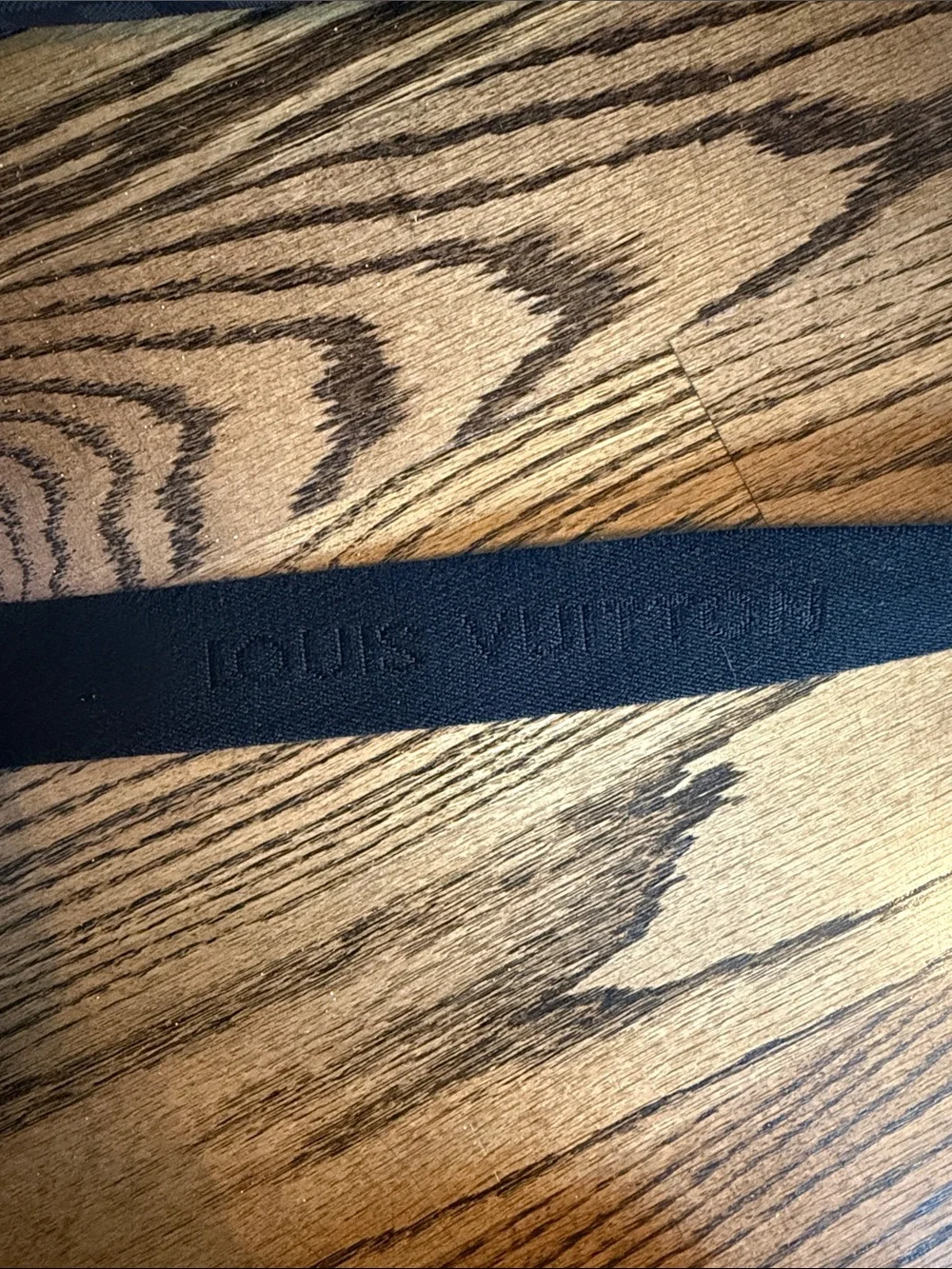 Louis Vuitton adjustable checker