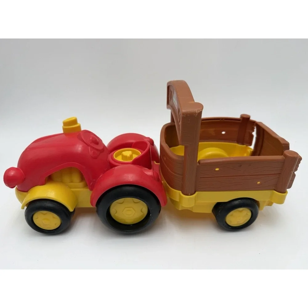 2011‎ Fisher-Price Little People Tow 'n Pull Tractor and Wagon with Sounds/Songs