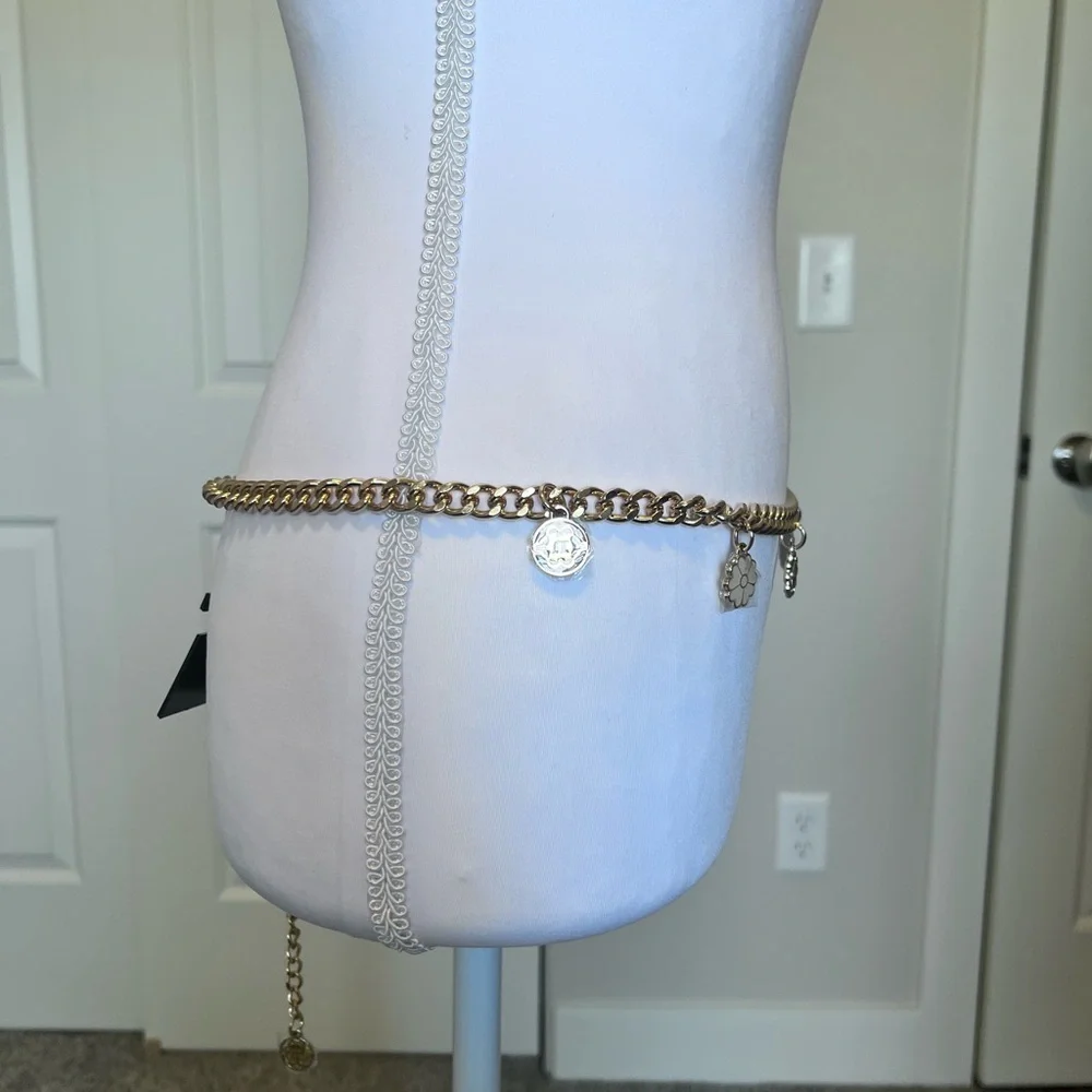 Nanette Lepore Gold tone Black Cream Flower Charm Chain Belt NWT