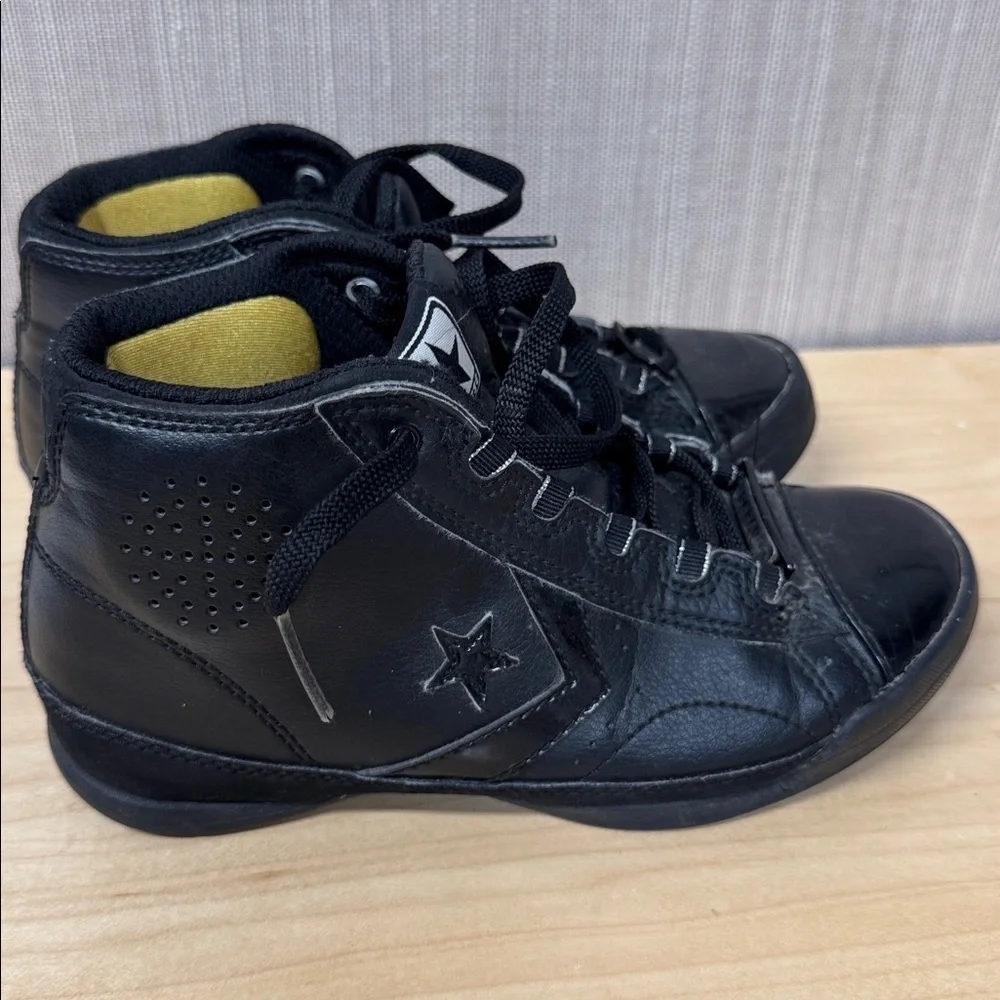 Converse black mid