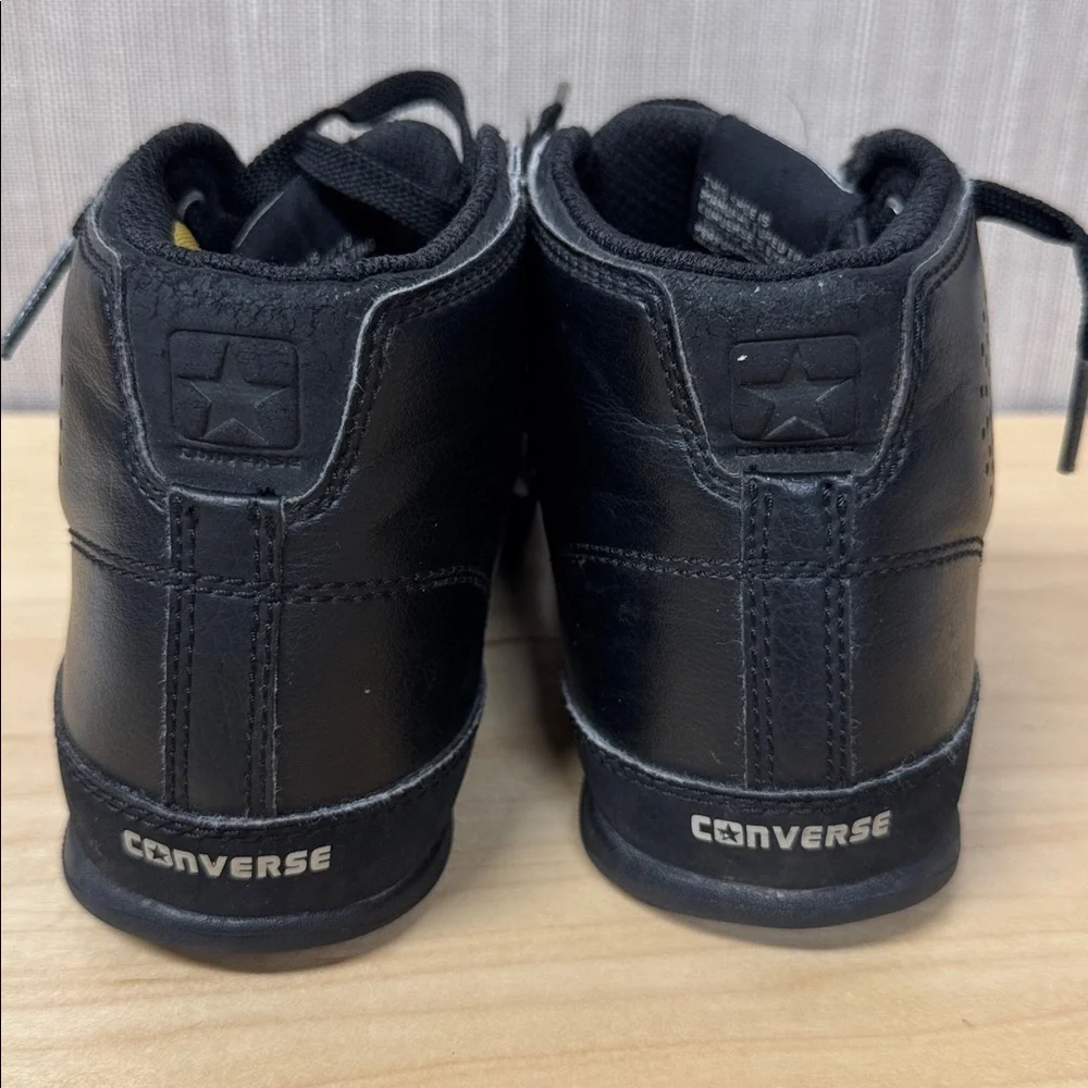 Converse black mid