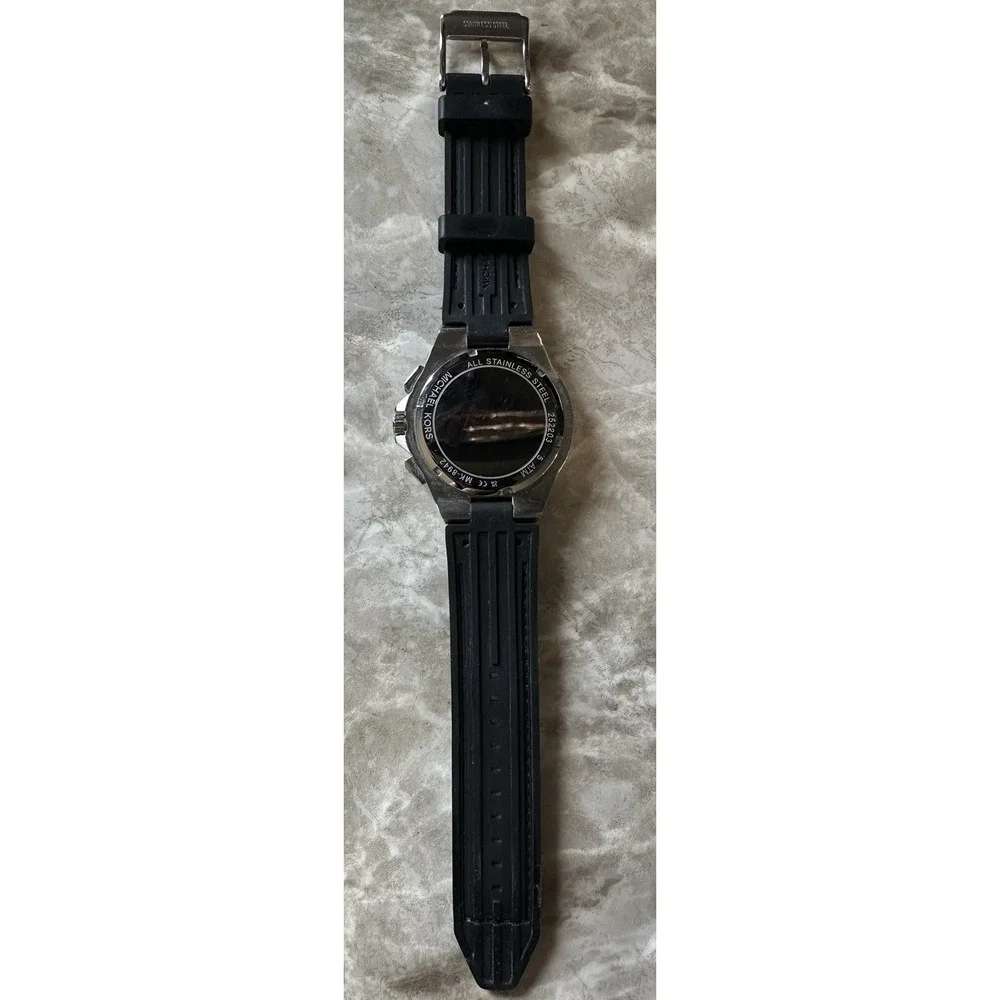 Michael Kors it pre